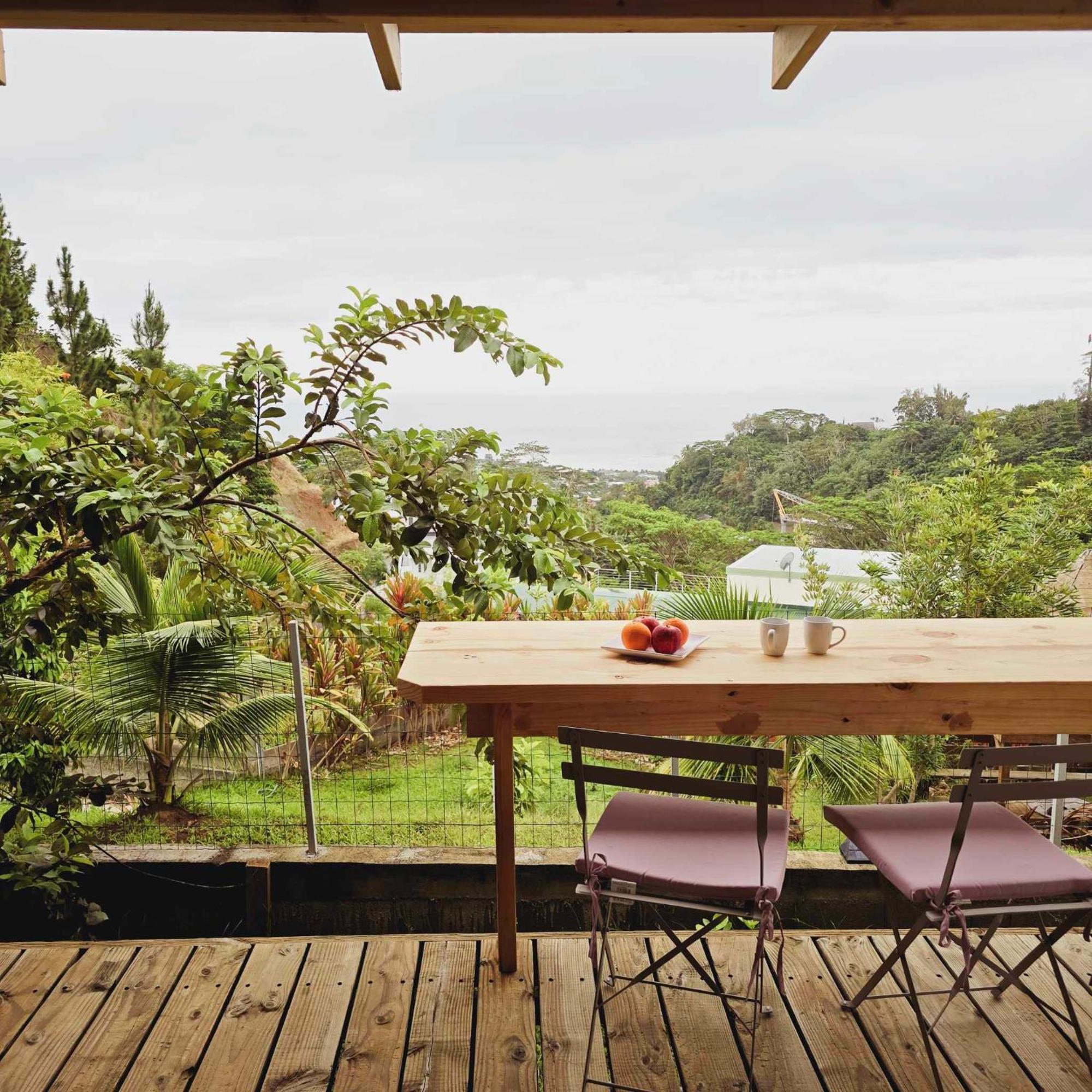 Fare Toahana, Accommodation With A Ocean View Faaa Bagian luar foto