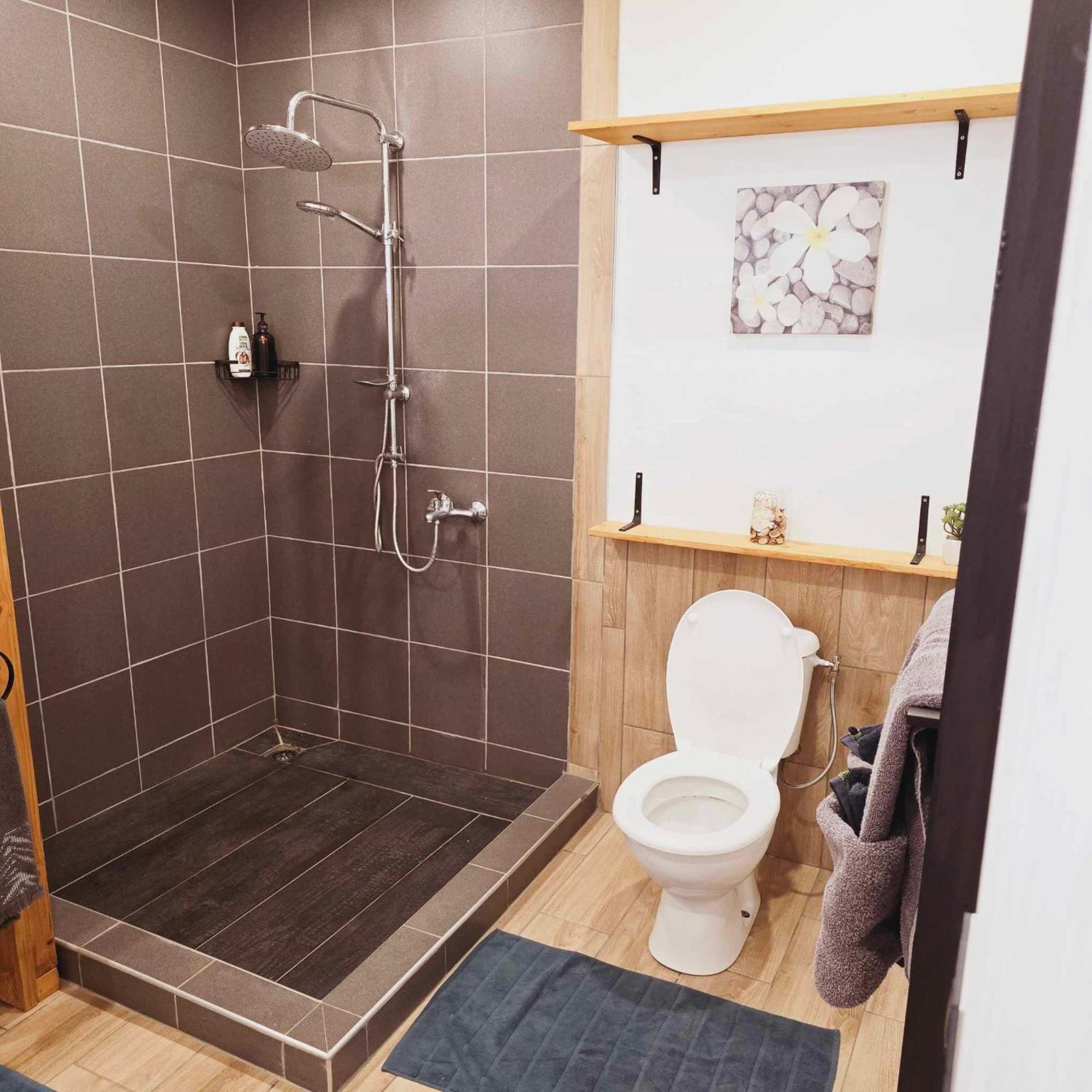 Fare Toahana, Accommodation With A Ocean View Faaa Bagian luar foto