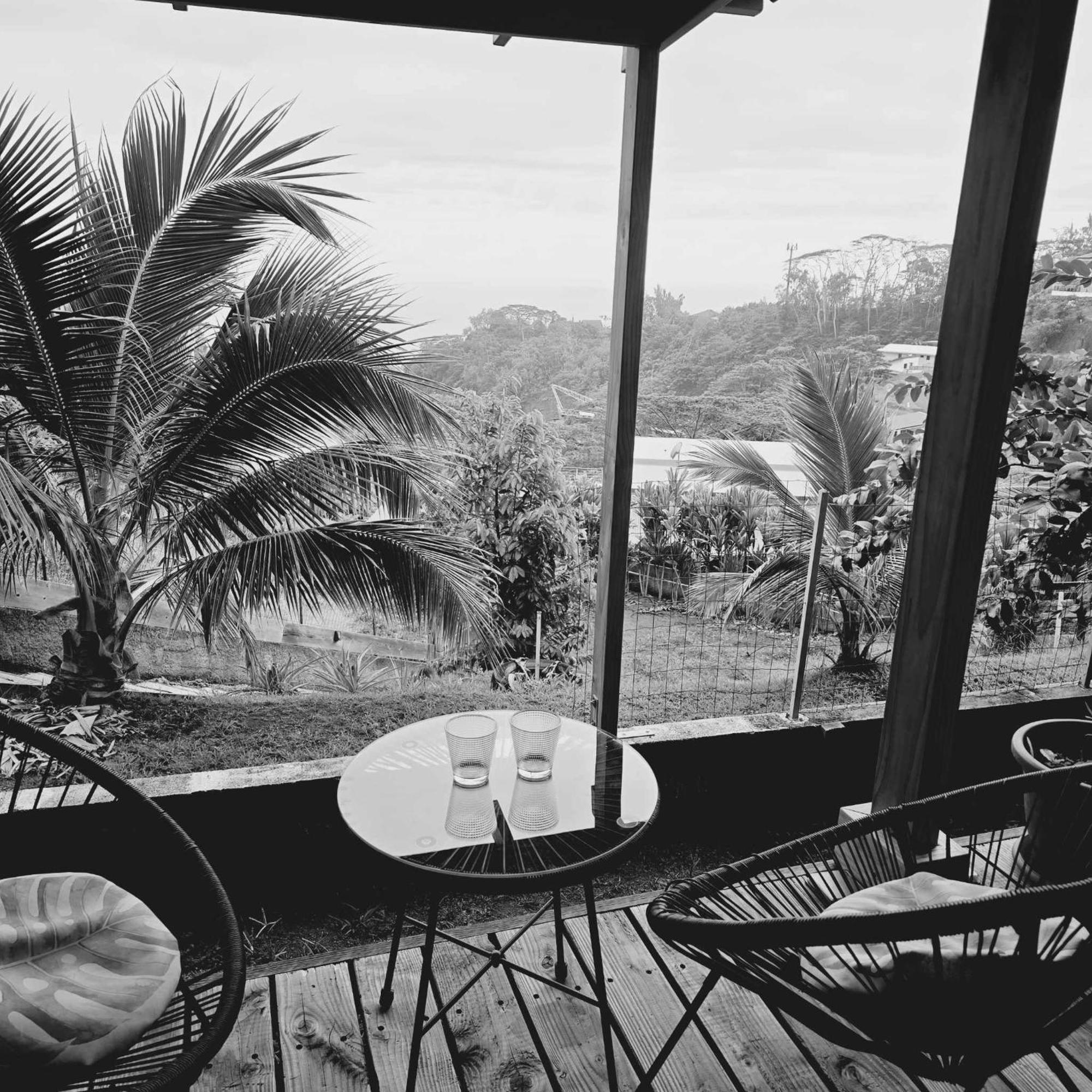 Fare Toahana, Accommodation With A Ocean View Faaa Bagian luar foto