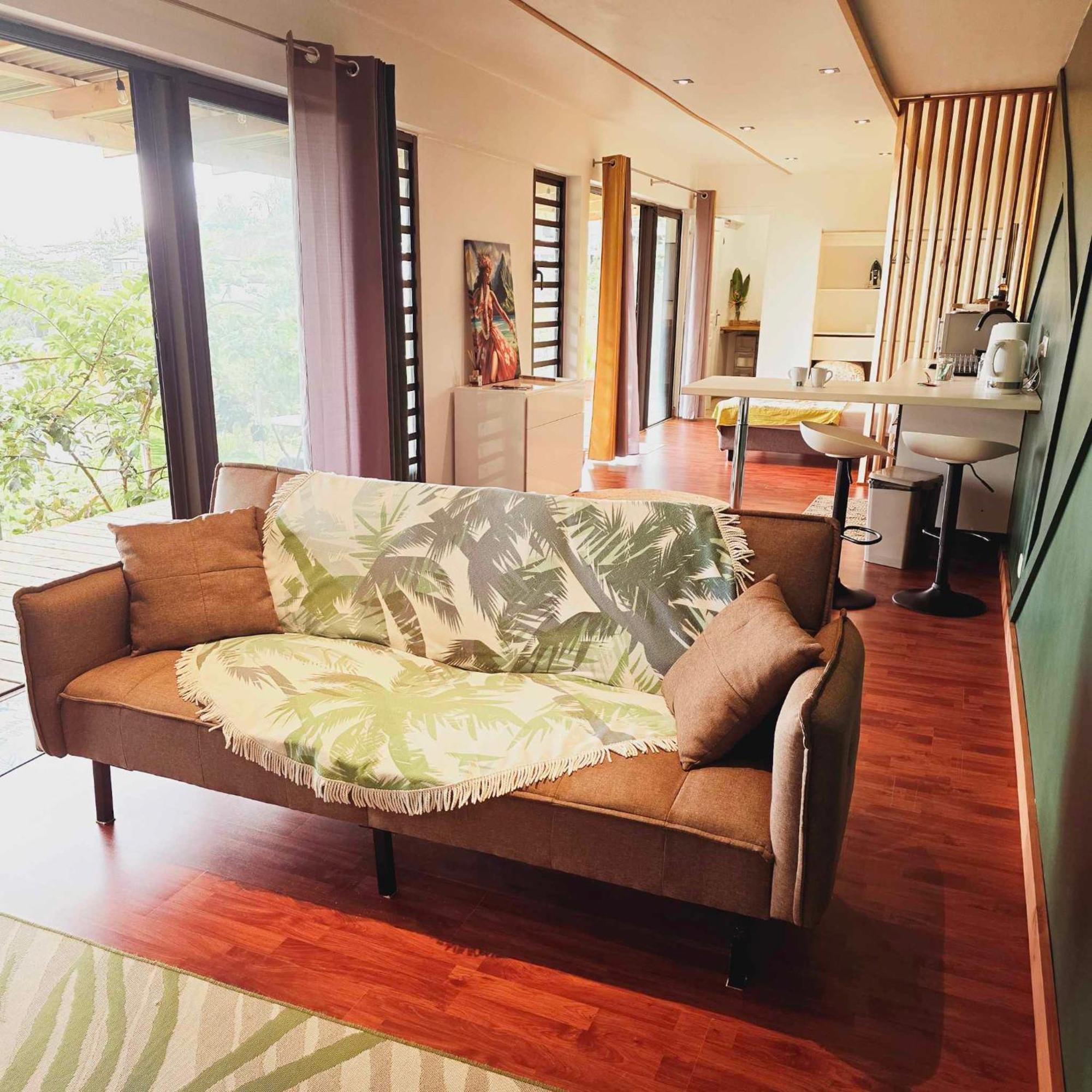 Fare Toahana, Accommodation With A Ocean View Faaa Bagian luar foto